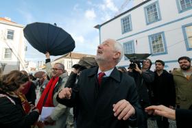 PRESIDENCIAIS: NÓVOA DIZ-SE “SERVIDOR PÚBLICO” SEMPRE PRESENTE NOS COMBATES CÍVICOS