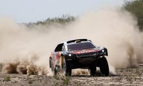 DAKAR2016: PETERHANSEL AUMENTA RECORDE DE TRIUNFOS, PRICE ESTREIA-SE A VENCER