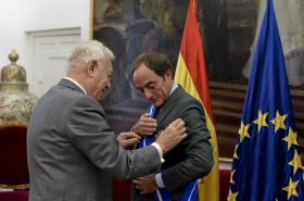 PAULO PORTAS RECEBE GRÃ CRUZ DA ORDEM DE MÉRITO ATRIBUÍDA PELO REI DE ESPANHA