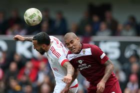 TALISCA DÁ TRIUNFO AO BENFICA SOBRE ORIENTAL NA TAÇA DA LIGA