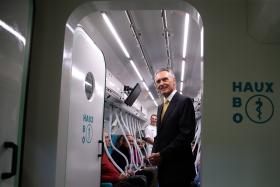 ÓBITO/ALMEIDA SANTOS: CAVACO SILVA FALA DE “UM DOS GRANDES OBREIROS” DO SISTEMA DEMOCRÁTICO