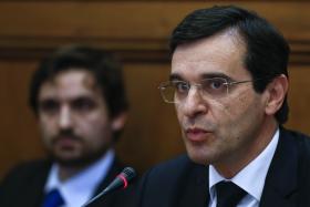 MINISTRO DA SAÚDE ADMITE QUE REPOSIÇÃO DAS 35 HORAS POSSA AUMENTAR CUSTOS