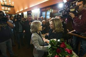 PRESIDENCIAIS: ALMEIDA SANTOS EVOCADO NA CAMPANHA DE MARIA DE BELÉM