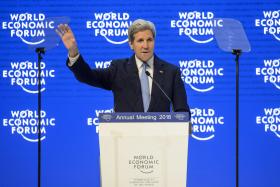 UCRÂNIA: KERRY ADMITE LEVANTAMENTO DE SANÇÕES CASO MOSCOVO RESPEITE ACORDOS DE MINSK