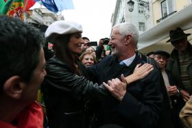 PRESIDENCIAIS: ISABEL MOREIRA DIZ SER “INADMISSÍVEL” USO DE MARCELO DA FACULDADE DE DIREITO NA NOITE ELEITORAL