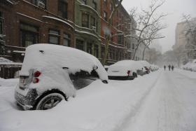 TEMPESTADE DE NEVE INTERDITA CIRCULAÇÃO RODOVIÁRIA NO ESTADO DE NOVA IORQUE