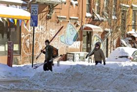 TEMPESTADE DE NEVE NOS ESTADOS UNIDOS PROVOCOU PELO MENOS 37 MORTOS