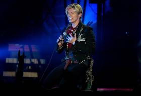 DAVID BOWIE CONTINUA APOSTADO EM SURPREENDER COM NOVO ÁLBUM, “BLACKSTAR”