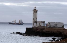 UM ANO DEPOIS, VÍTIMAS DE NAUFRÁGIO EM CABO VERDE QUEREM PROCESSAR ESTADO E ARMADOR