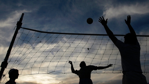 EQUIPA DE VOLEIBOL MASCULINO DO CANADÁ TEM DE ESPERAR POR VAGA OLÍMPICA