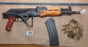 RÚSSIA OFERECE 10.000 ‘KALASHNIKOV’ ÀS FORÇAS AFEGÃS