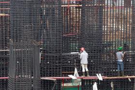 PRODUÇÃO NA CONSTRUÇÃO RECUA 4,2% EM DEZEMBRO E 2,5% AO LONGO DE 2015 – INE
