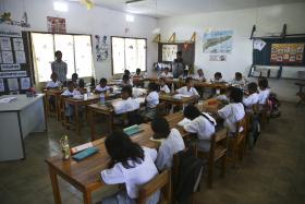 MINISTÉRIO ESTÁ A TRATAR DAS AUTORIZAÇÕES PARA CONTRATAÇÃO DE PROFESSORES PARA ESCOLAS DE TIMOR-LESTE