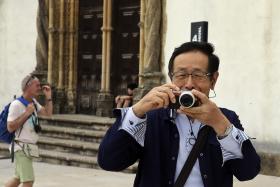 TURISTAS CHINESES FORAM OS QUE MAIS GASTARAM EM MÉDIA EM COMPRAS EM 2015