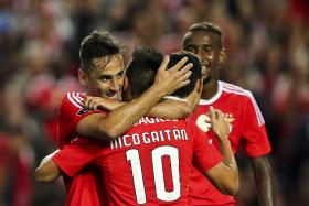 JÚLIO CÉSAR, JONAS E GAITÁN NOMEADOS PARA FUTEBOLISTA DO ANO DO BENFICA