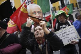 BES: LESADOS DE PAPEL COMERCIAL AMEAÇAM BANCO DE PORTUGAL COM NOVOS PROTESTOS
