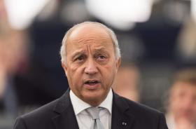 CHEFE DA DIPLOMACIA DE FRANÇA, LAURENT FABIUS, ANUNCIA DEMISSÃO