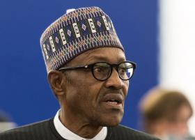 PRESIDENTE DA NIGÉRIA CRITICADO POR APATIA FACE À CRISE ECONÓMICA