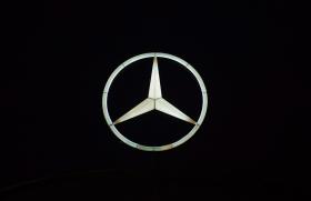 EUA INVESTIGAM EMISSÕES DE VEÍCULOS DA MERCEDES-BENZ