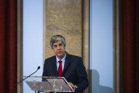 OE2016: GOVERNO AGRAVA CONTRIBUIÇÃO DA BANCA E ESPERA ARRECADAR MAIS 50 ME