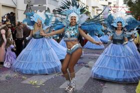 MILHARES FESTEJAM HOJE O CARNAVAL POR TODO O PAÍS