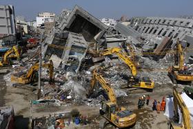TAIWAN DETEVE CONSTRUTOR DE EDIFÍCIO QUE RUIU NO SISMO