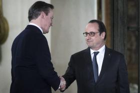 CAMERON E HOLLANDE SATISFEITOS COM ESBOÇO DE ACORDO PARA EVITAR ‘BREXIT’