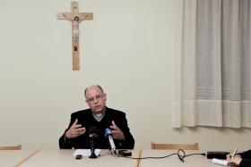 CARTAZ DO BE COM IMAGEM DE CRISTO “É UMA AFRONTA AOS CRENTES” – CONFERÊNCIA EPISCOPAL