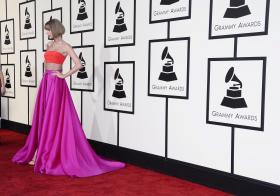 KENDRICK LAMAR E TAYLOR SWIFT FORAM OS GRANDES VENCEDORES DOS GRAMMY