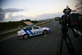DOIS HOMENS ASSALTAM CARRINHA DE VALORES EM VIALONGA E ESTÃO EM FUGA