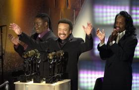 MORREU MAURICE WHITE, FUNDADOR DO GRUPO EARTH, WIND & FIRE