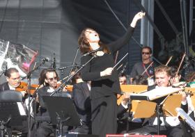 JOANA CARNEIRO DIRIGE LONDON SINFONIETTA NA APRESENTAÇÃO DE “LIVRO DO DESASSOSSEGO”