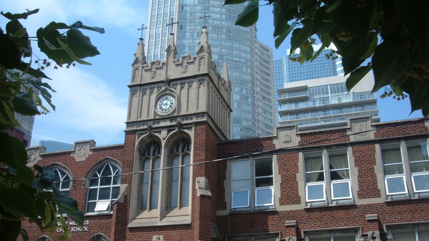 ESCOLAS DO ENSINO SECUNDÁRIO DE TORONTO PERDEM TERRENO NO MAIS RECENTE RANKING ACADÉMICO