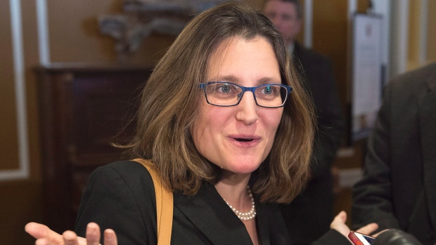 A ministra do Comércio Internacional Chrystia Freeland esteve na Nova Zelândia esta semana para assinar a Parceria Trans-Pacífico. (Andrew Vaughan/Canadian Press)