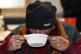UMA EM 14 FAMÍLIAS NÃO CONSEGUE ALIMENTOS SUFICIENTES POR FALTA DE DINHEIRO – DGS