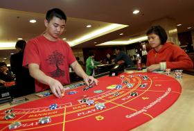 PIB DE MACAU CAIU 20,3% EM 2015 ARRASTADO PELA QUEDA DO JOGO
