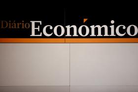 TRABALHADORES DO DIÁRIO ECONÓMICO FAZEM GREVE PARA RECLAMAR PAGAMENTO DE SALÁRIOS