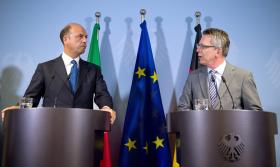 MIGRAÇÕES: ALEMANHA E ITÁLIA PEDEM REFORMA RADICAL DO SISTEMA DE ASILO NA EUROPA