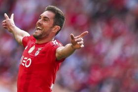 BENFICA ANUNCIA RENOVAÇÃO DE JARDEL ATÉ 2020