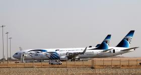 AVIÃO DA EGYPTAIR DESVIADO POR PIRATAS DO AR ATERRA EM CHIPRE