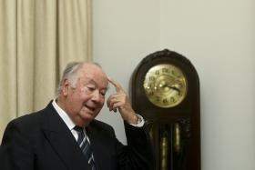 JARDIM E EX-VICE-PRESIDENTE OUVIDOS COMO ARGUIDOS SOBRE ALEGADA OCULTAÇÃO DA DÍVIDA DA MADEIRA