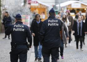 TIROTEIO DURANTE OPERAÇÃO POLICIAL EM BRUXELAS LIGADA AOS ATENTADOS DE PARIS