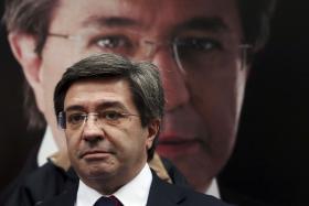 PORTO EDITORA APRESENTA QUEIXA EM TRIBUNAL CONTRA PAULO DE MORAIS