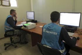 FRONTEX SOLICITA MAIS 1.500 AGENTES E 50 ESPECIALISTAS PARA A GRÉCIA