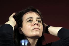 CATARINA MARTINS DIZ QUE A MAIOR CRISE ATUAL NA EUROPA É A CRISE HUMANITÁRIA