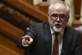 SEGURANÇA SOCIAL NOTIFICOU 182 MIL EMPRESAS QUE VÃO PAGAR MENOS TSU POR CAUSA DE SUBIDA DE SALÁRIO MÍNIMO