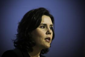 ASSUNÇÃO CRISTAS REJEITA RESPONSABILIDADE DIRETA EM AUMENTO DA POBREZA LIGADO A AUSTERIDADE