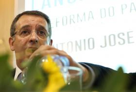 SEGURO RECUSA VIDA PARTIDÁRIA, MAS ADMITE ESTAR NO “ESPAÇO PÚBLICO”