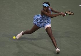 VENUS WILLIAMS PERDE NO REGRESSO A INDIAN WELLS, 15 ANOS DEPOIS