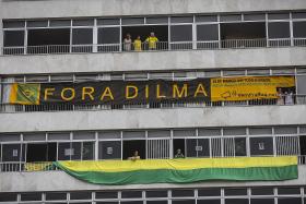 GOVERNO BRASILEIRO DE DILMA ROUSSEFF CHUMBADO POR 69% DA POPULAÇÃO – SONDAGEM